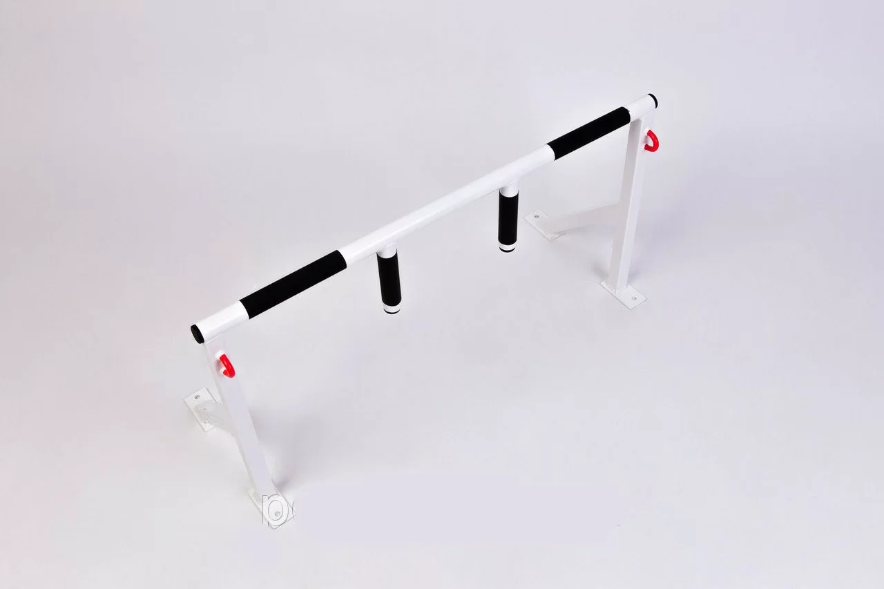 Реальное фото Турник настенный Invent со средним и узким параллельным хватом белый tur-002 от магазина СпортЕВ
