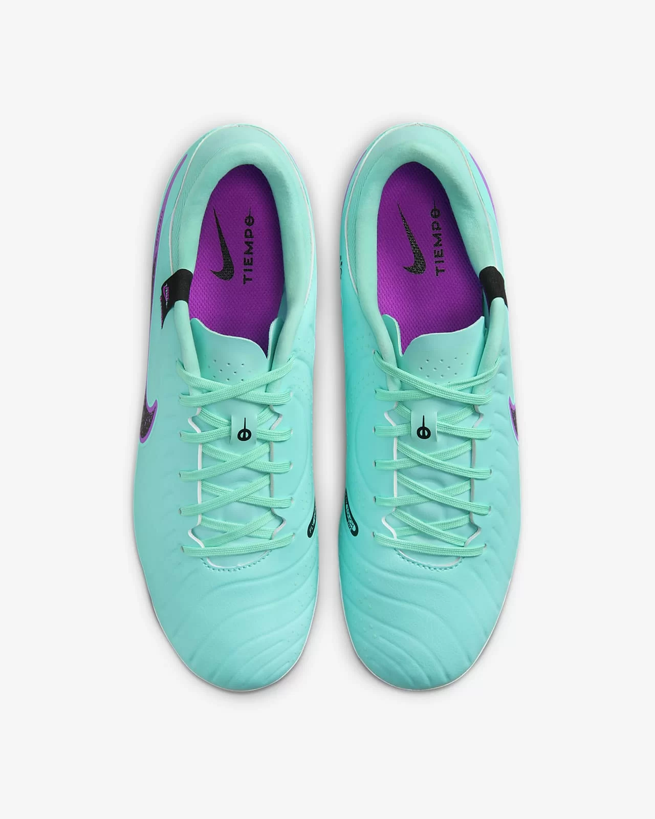 Бутсы Nike Legend 10 Academy AG DV4340-300 Реальное фото Бутсы Nike Legend 10 Academy AG DV4340-300 от магазина Спортев