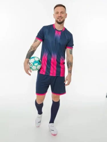 Форма футбольная Aqama Inter т.син/фукс 125224/37 Реальное фото Форма футбольная Aqama Inter т.син/фукс 125224/37 от магазина Спортев