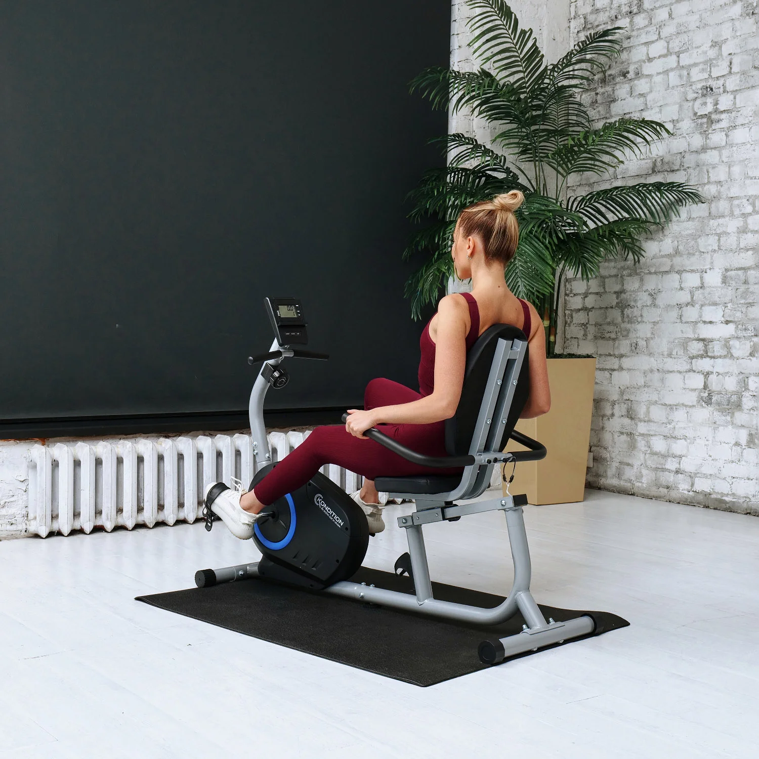 Реальное фото Велотренажер DFC GBYQ-2300D от магазина Спортев