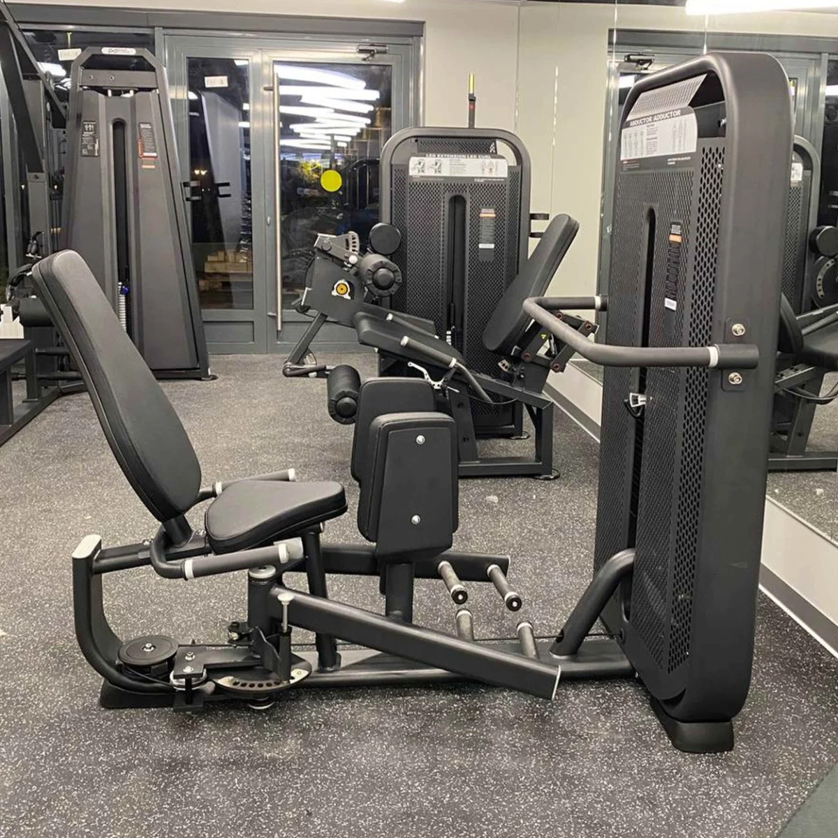 Реальное фото E7021JZ Сведение/Разведение ног сидя. Стек 135 кг от магазина Спортев