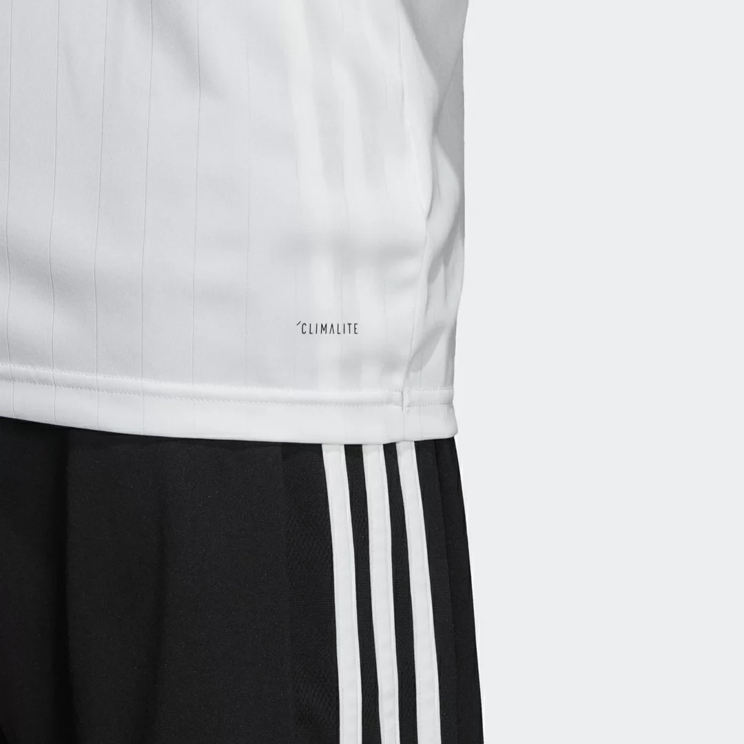 Реальное фото Футболка игровая Adidas Tabela 18 JSY белый CE8938 от магазина СпортЕВ