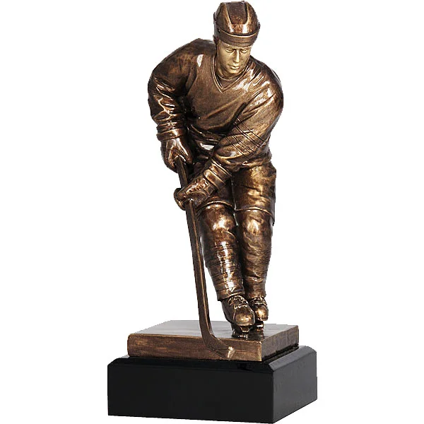 Реальное фото Фигура RFST2057 хоккей (Н-21,5 см) от магазина Спортев