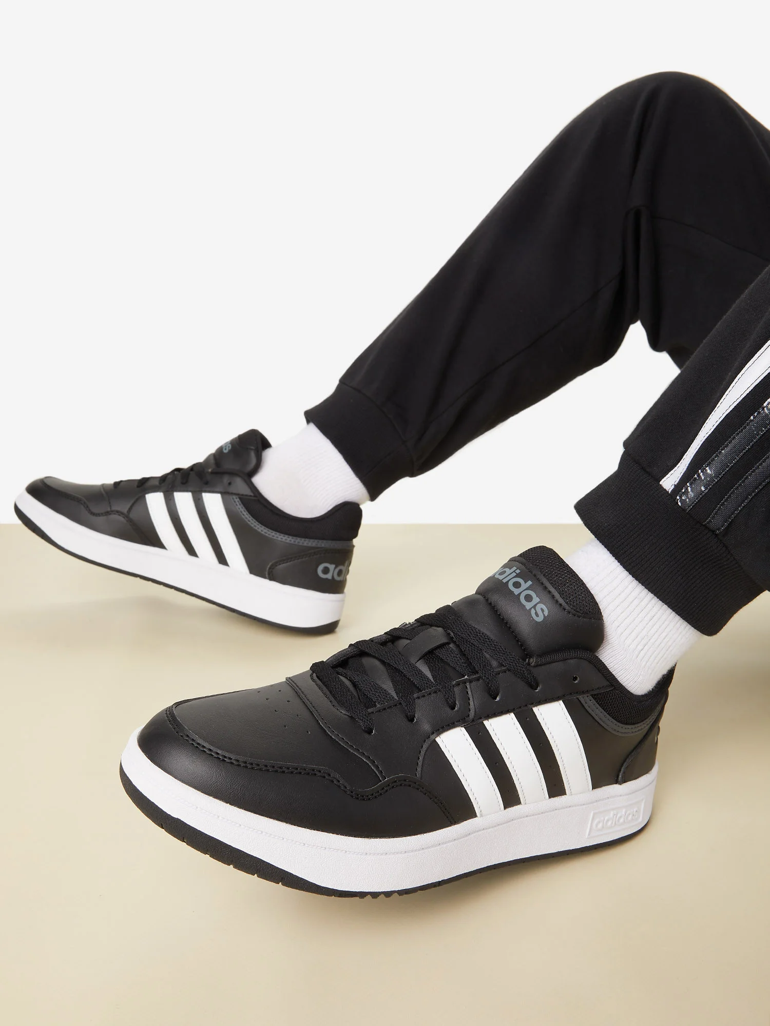 Кроссовки Adidas Hoops 3.0 GZ1347 Реальное фото Кроссовки Adidas Hoops 3.0 GZ1347 от магазина Спортев