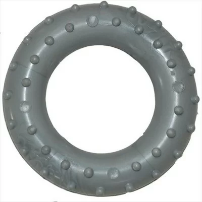 Реальное фото Эспандер-кольцо кистевой 30 кг массажный серый ЭРКМ-30 от магазина СпортЕВ