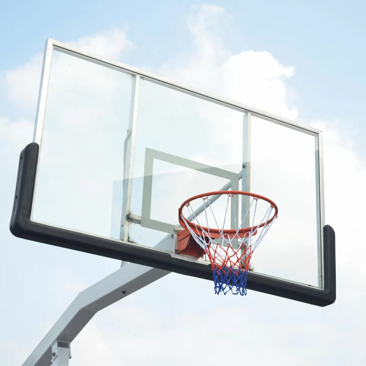 Реальное фото Баскетбольная мобильная стойка DFC STAND72G 180x105CM стекло (семь коробов) от магазина СпортЕВ