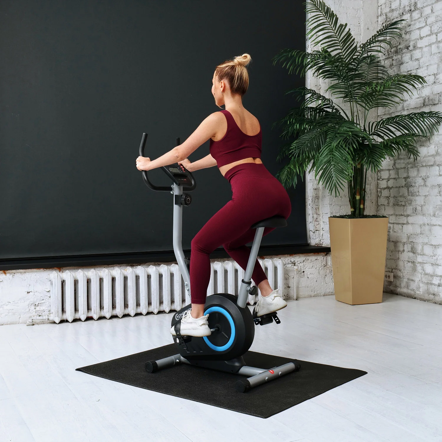 Реальное фото Велотренажер DFC GBYQ-2300A от магазина Спортев