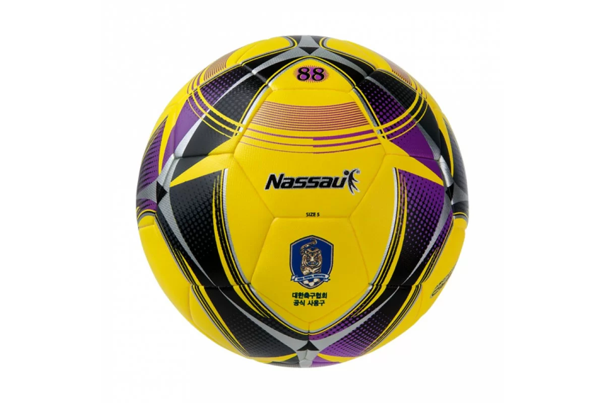 Реальное фото Мяч футбольный Nassau TUJI 88 №5 KFA Inspected SBT88 от магазина СпортЕВ