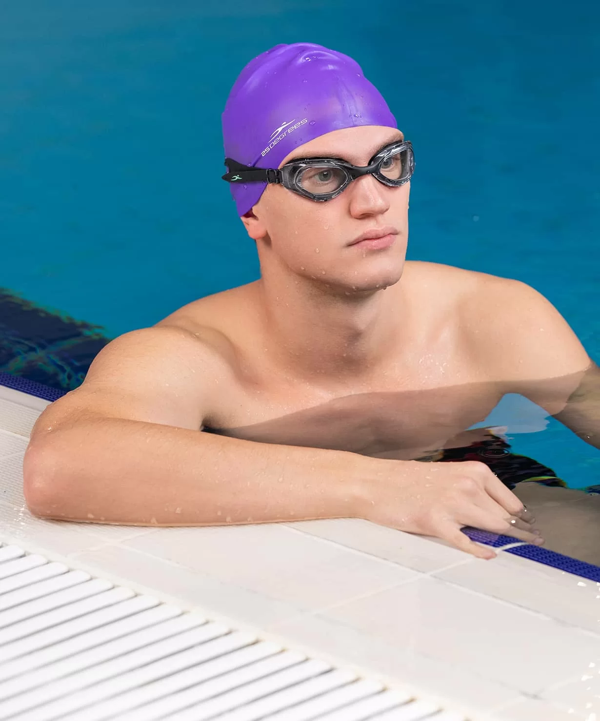 Реальное фото Шапочка для плавания 25DEGREES Nuance 25D21004A силикон пурпурный 19519 от магазина СпортЕВ