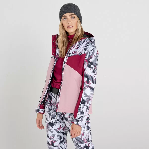 Реальное фото Куртка Determined Jacket (Цвет WPA, Розовый) DWP508 от магазина СпортЕВ