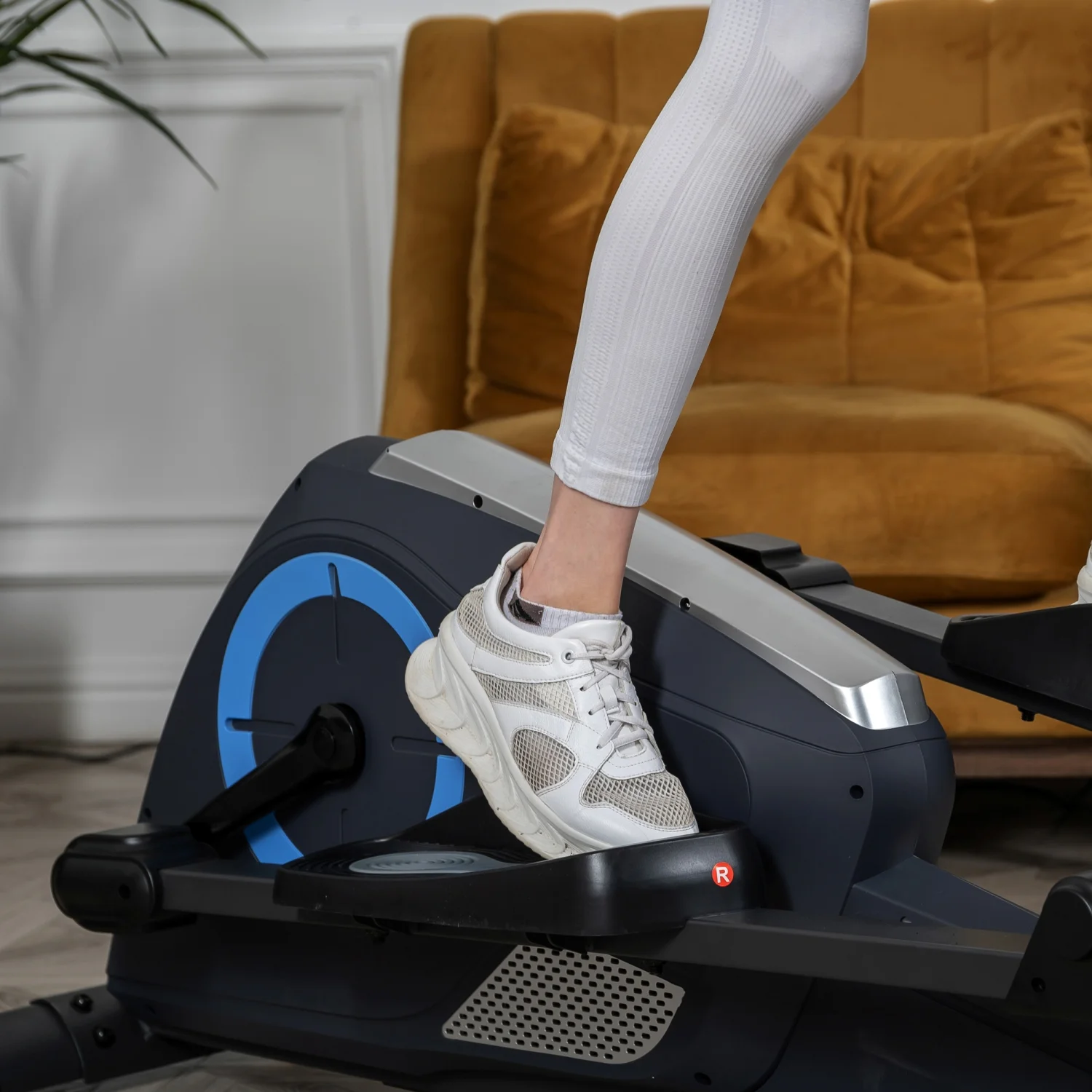 Реальное фото Эллиптический тренажер DFC E95001 магн. от магазина Спортев