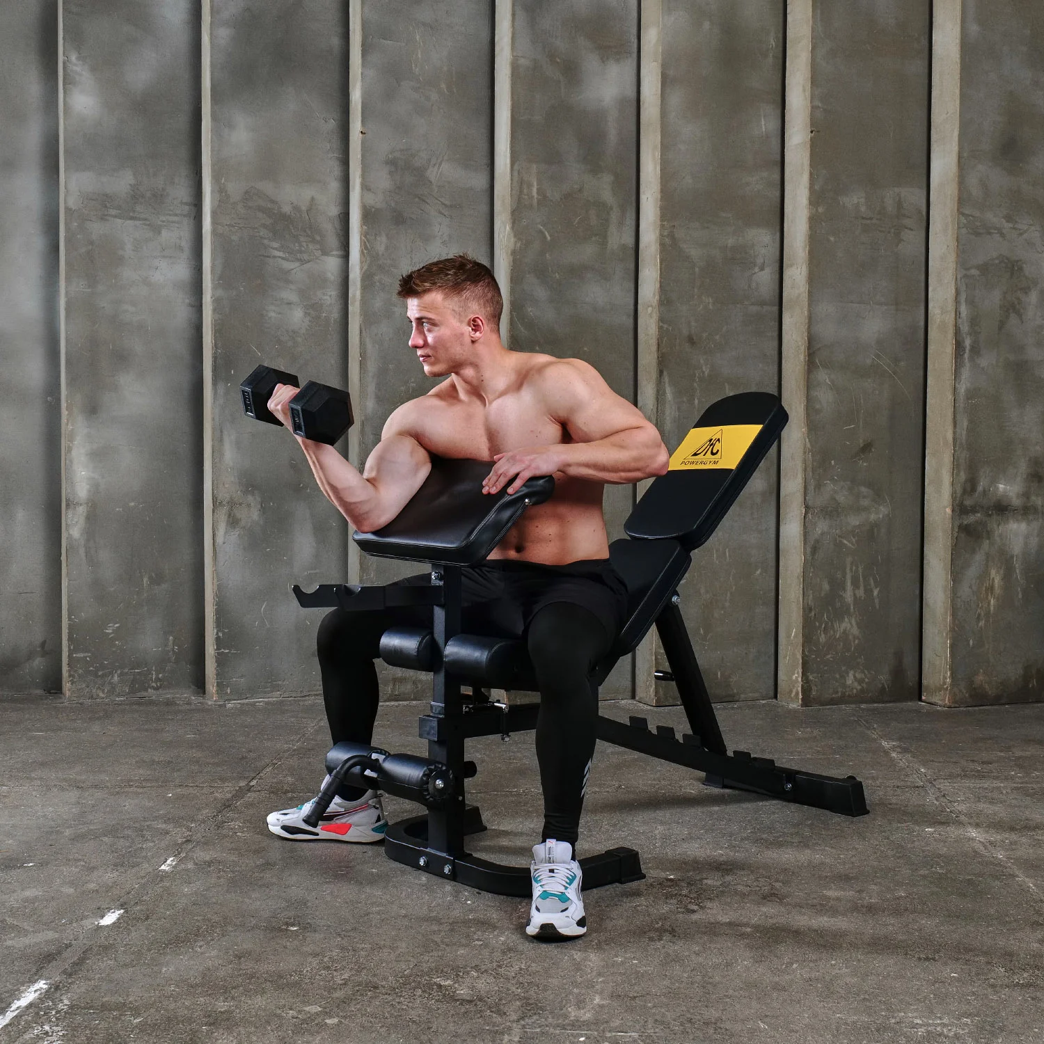 Реальное фото Скамья силовая DFC SUB018 от магазина Спортев