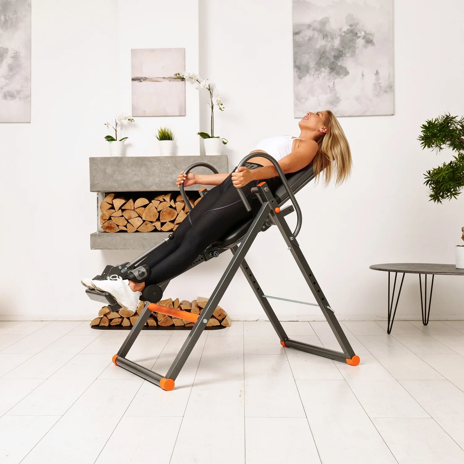 Реальное фото Инверсионный стол DFC IT002 складной от магазина Спортев