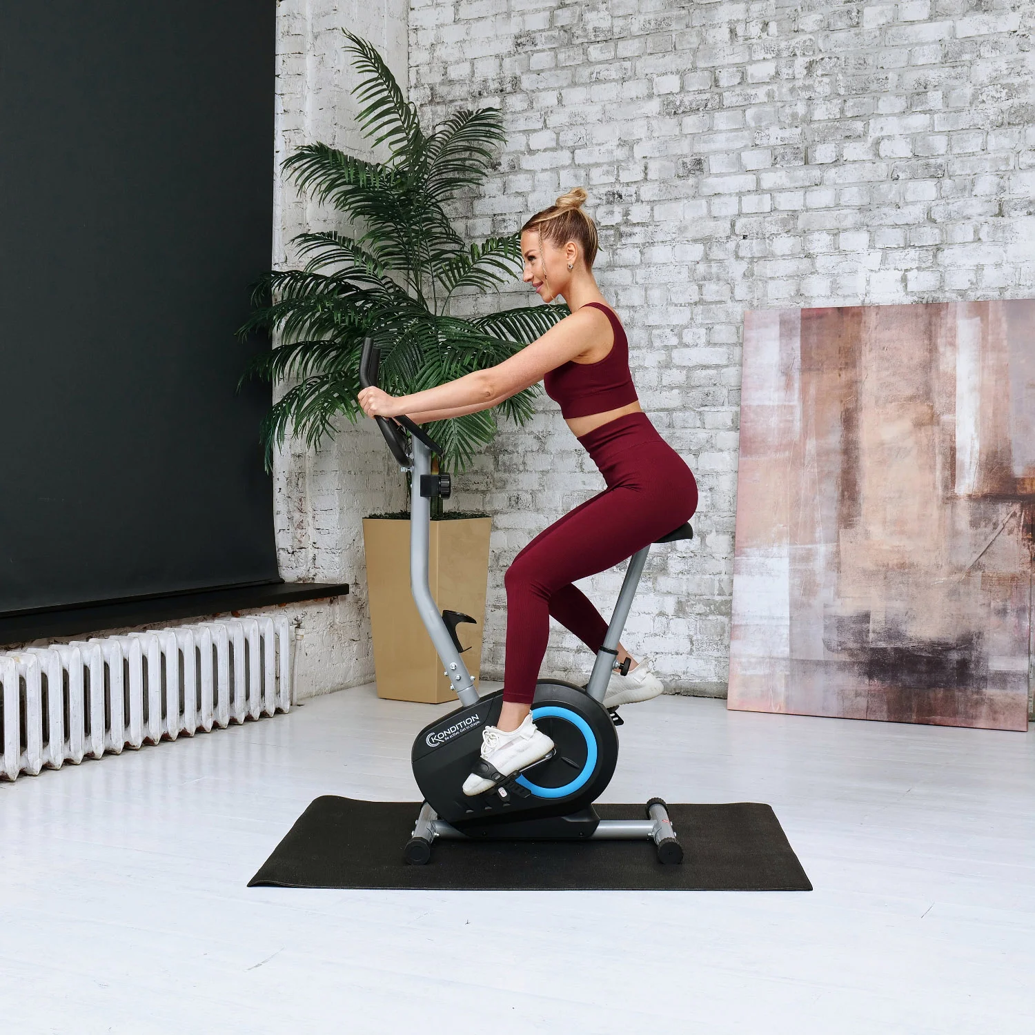 Реальное фото Велотренажер DFC GBYQ-2300A от магазина Спортев