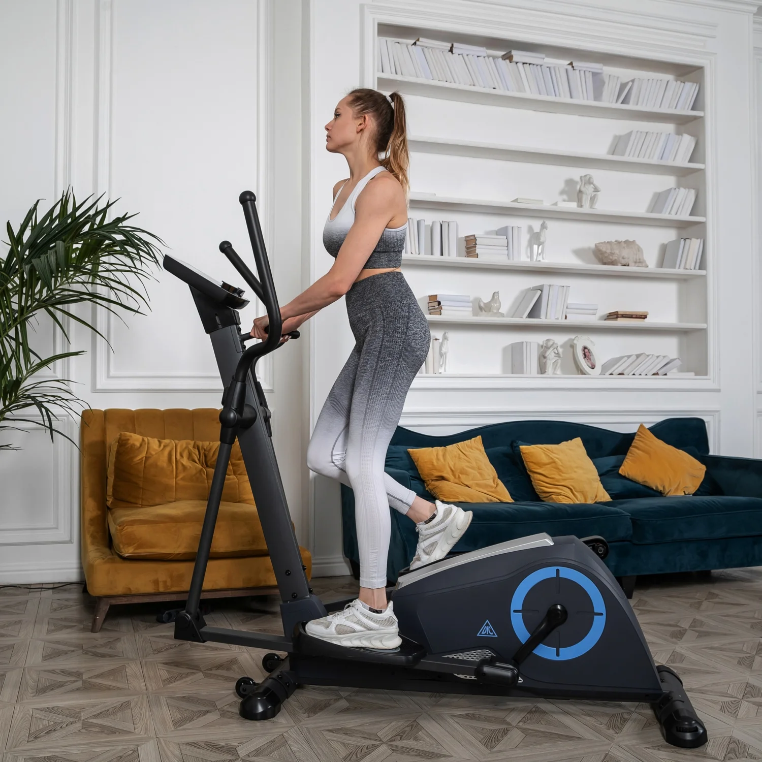 Реальное фото Эллиптический тренажер DFC E95001 магн. от магазина Спортев