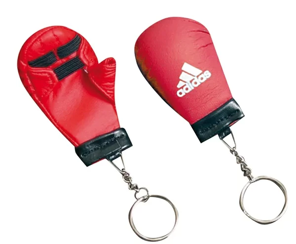 Реальное фото Брелок Adidas Key Chain Mini Karate Glove красный adiACC010 от магазина СпортЕВ