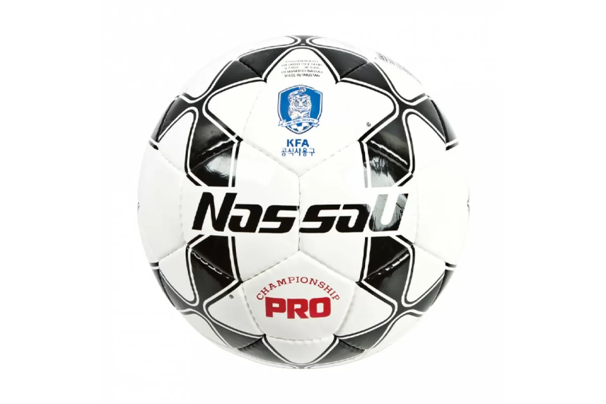 Реальное фото Мяч футбольный Nassau Championship Pro №5 SC-5 от магазина СпортЕВ