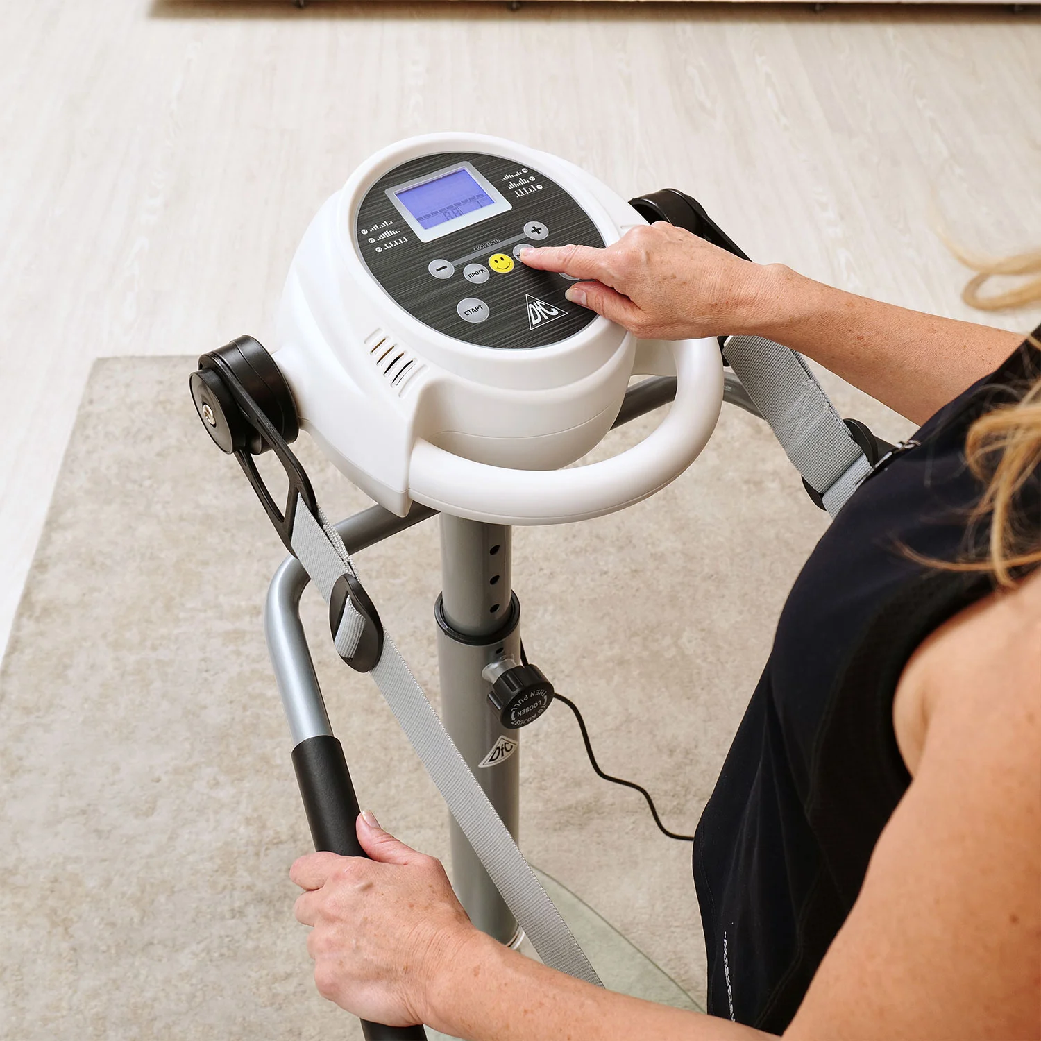 Реальное фото Вибромассажер DFC Vibro VM25 от магазина Спортев