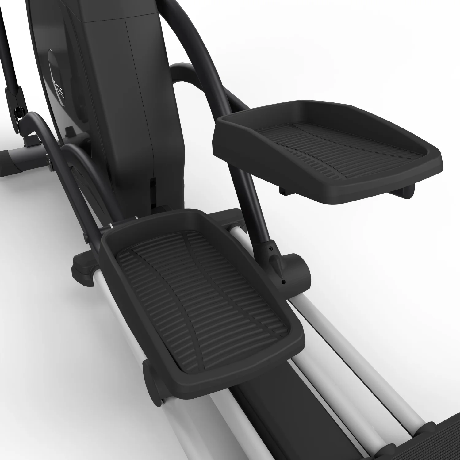 Реальное фото Эллиптический тренажер DFC E4500P магн.эл.привод от магазина Спортев