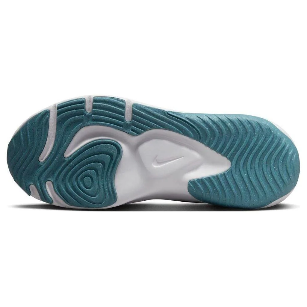 Кроссовки Nike Legend Essential 3 черный DM1119 006 Реальное фото Кроссовки Nike Legend Essential 3 черный DM1119 006 от магазина Спортев