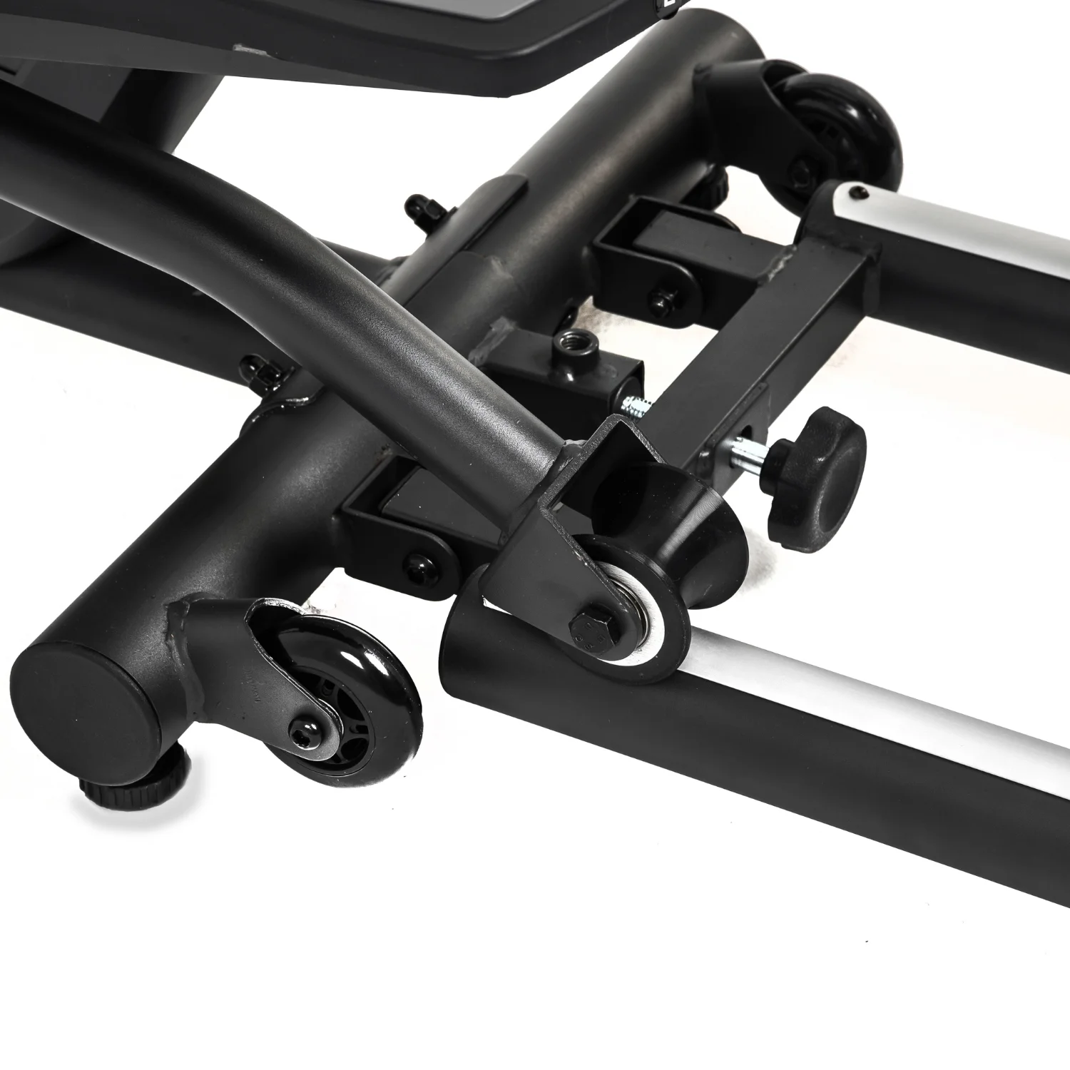 Реальное фото Эллиптический тренажер DFC E6710T от магазина Спортев