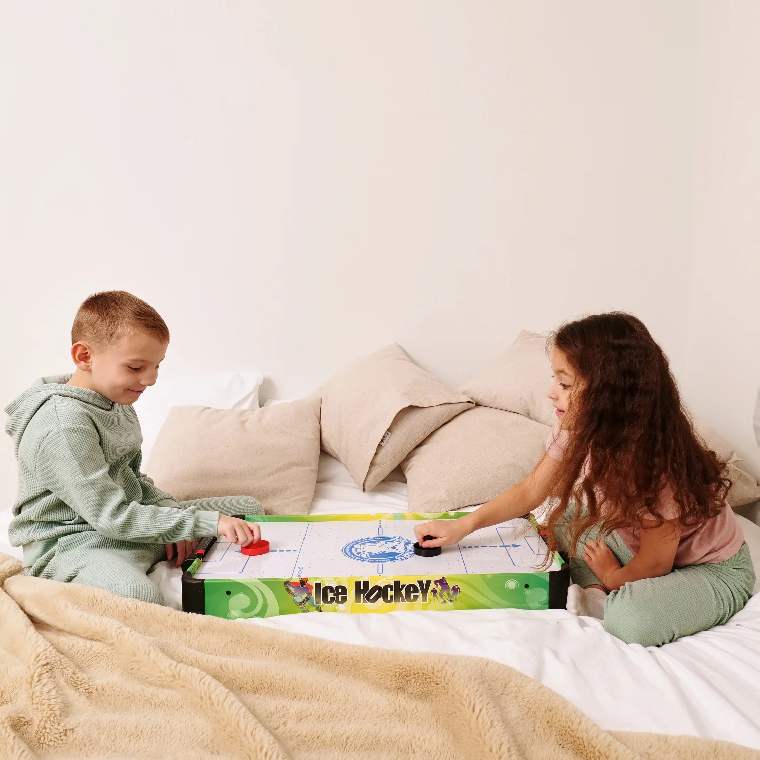 Реальное фото Игровой стол - аэрохоккей DFC SB-AT-3003 от магазина Спортев