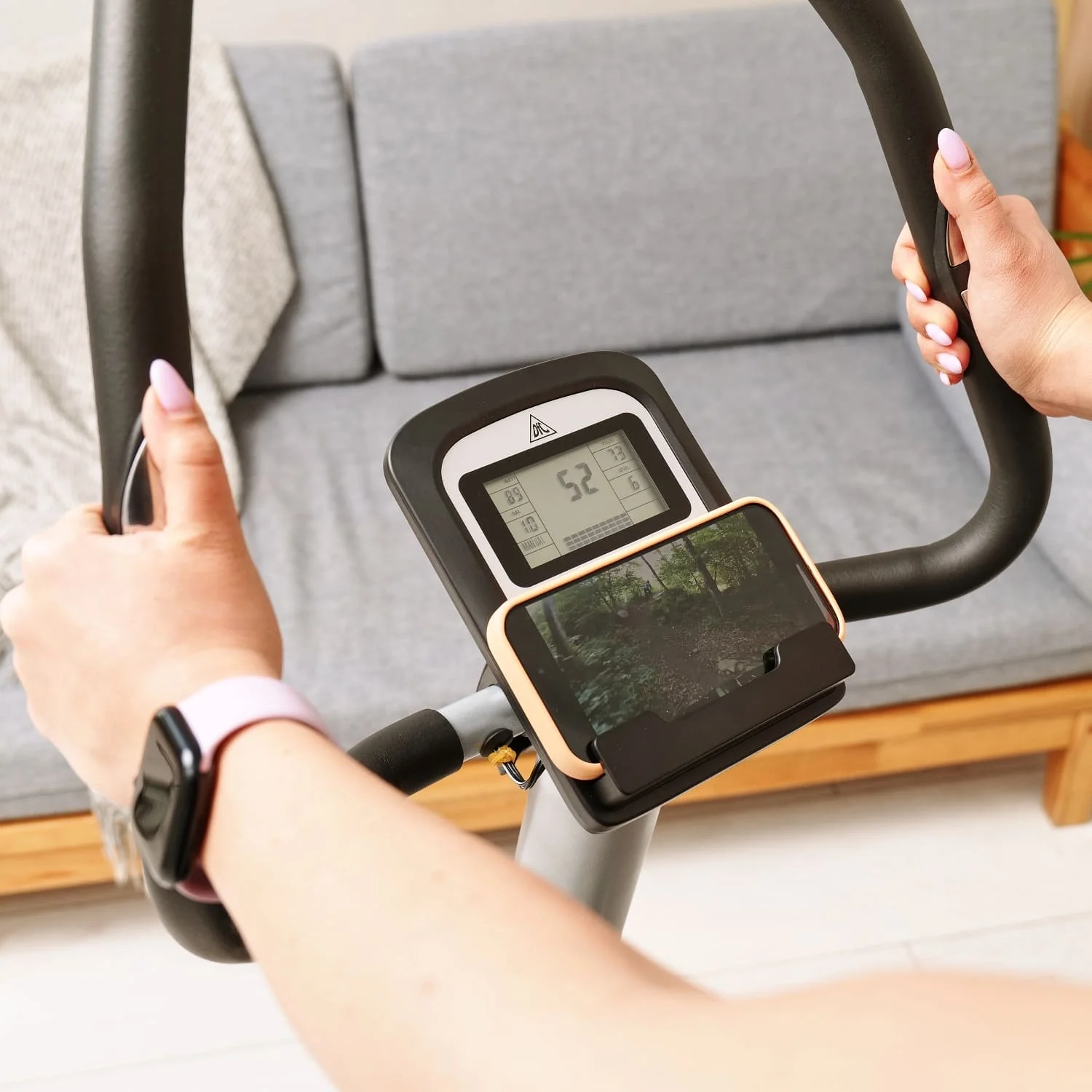 Реальное фото Велотренажер DFC B5906P магнитный эл.привод от магазина Спортев