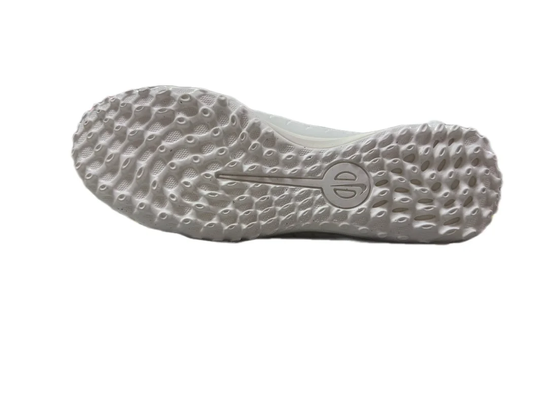 Реальное фото Бутсы Nike Legend 10 Academy TF FZ1576-100 от магазина Спортев