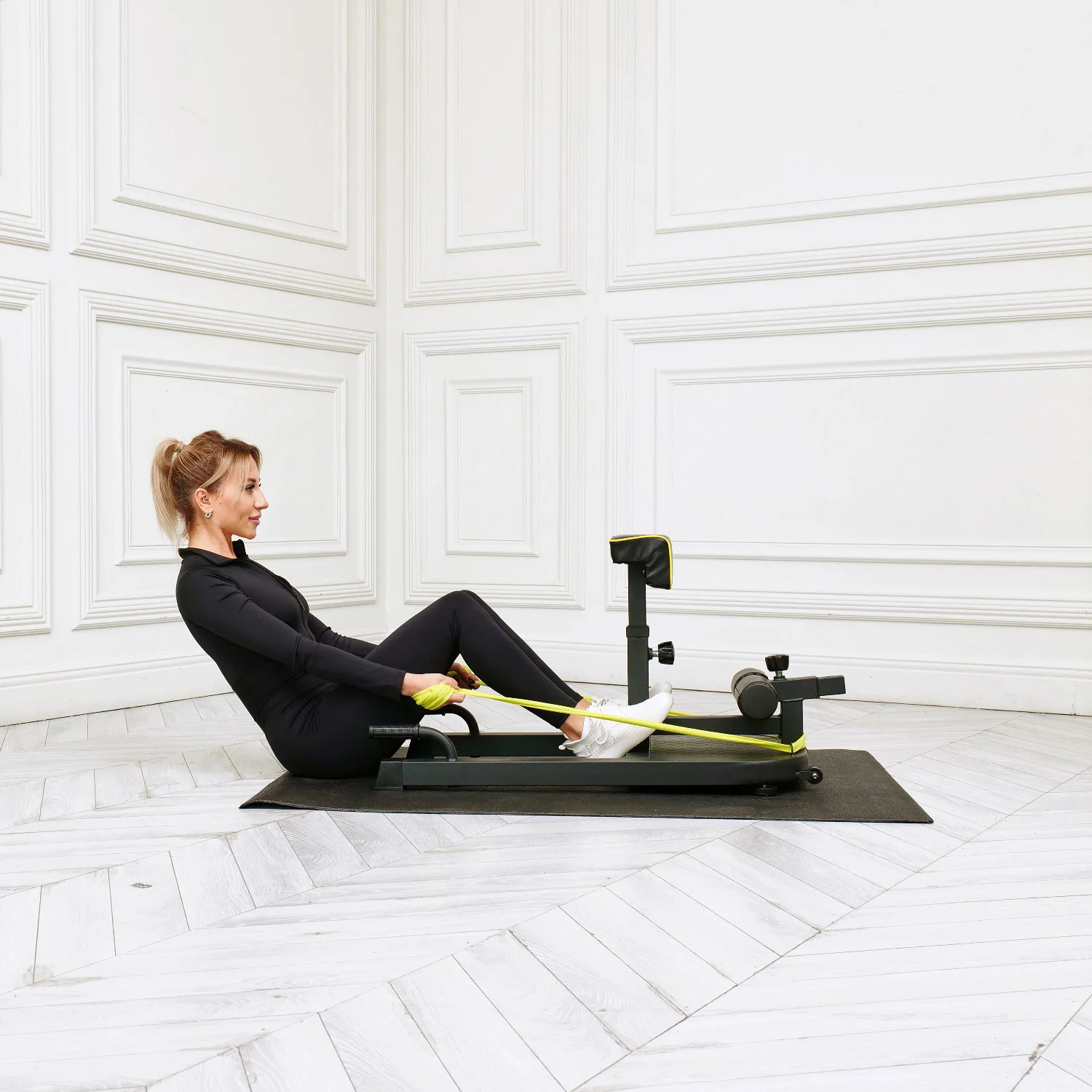 Реальное фото Тренажер для приседаний D282 от магазина Спортев