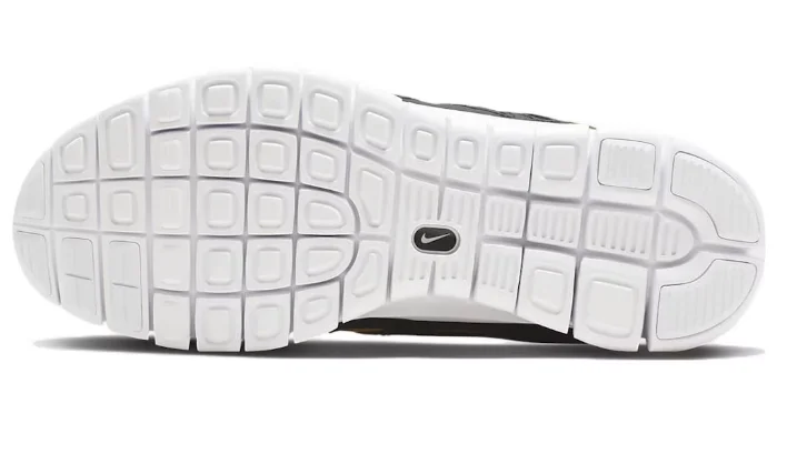 Кроссовки Nike Free Run 2 DQ8977-800 Реальное фото Кроссовки Nike Free Run 2 DQ8977-800 от магазина Спортев