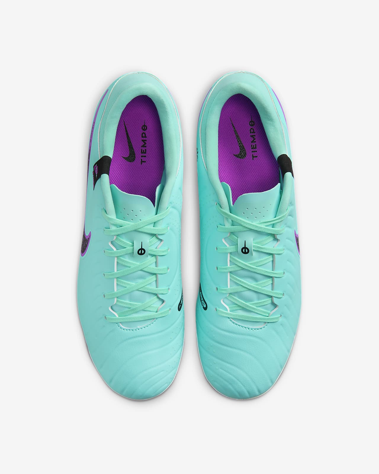 Бутсы Nike Legend 10 Academy AG DV4340-300 Реальное фото Бутсы Nike Legend 10 Academy AG DV4340-300 от магазина Спортев