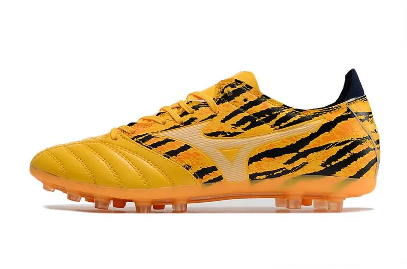 Бутсы Mizuno Morelia Neo AG желтый G0320 Реальное фото Бутсы Mizuno Morelia Neo AG желтый G0320 от магазина Спортев