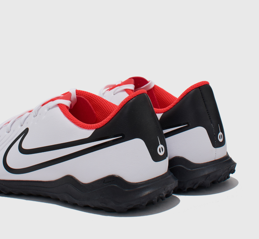 Бутсы Nike Legend 10 Club TF DV4345-100 Реальное фото Бутсы Nike Legend 10 Club TF DV4345-100 от магазина Спортев